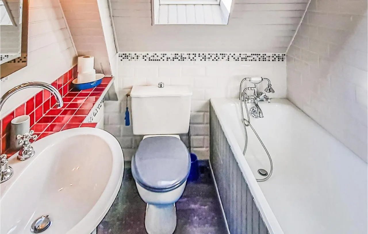 Cozy Home In Taule With Kitchen フランス